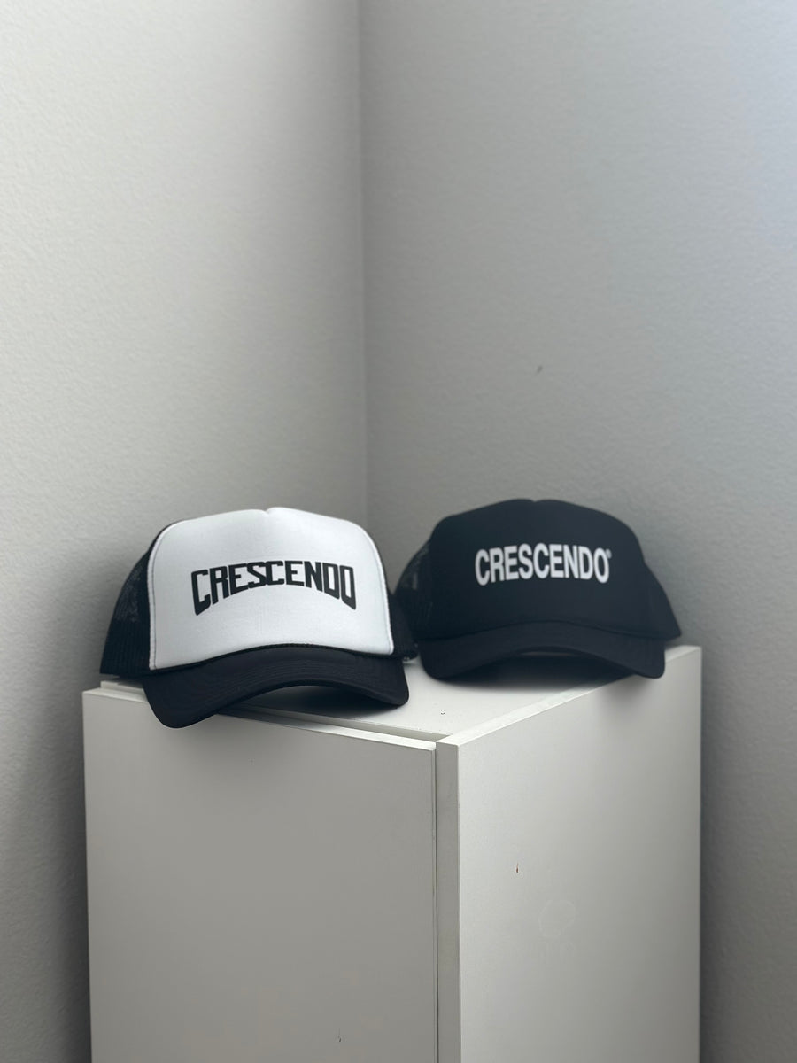 CRESCENDO ARCH WHITE/BLACK TRUCKER