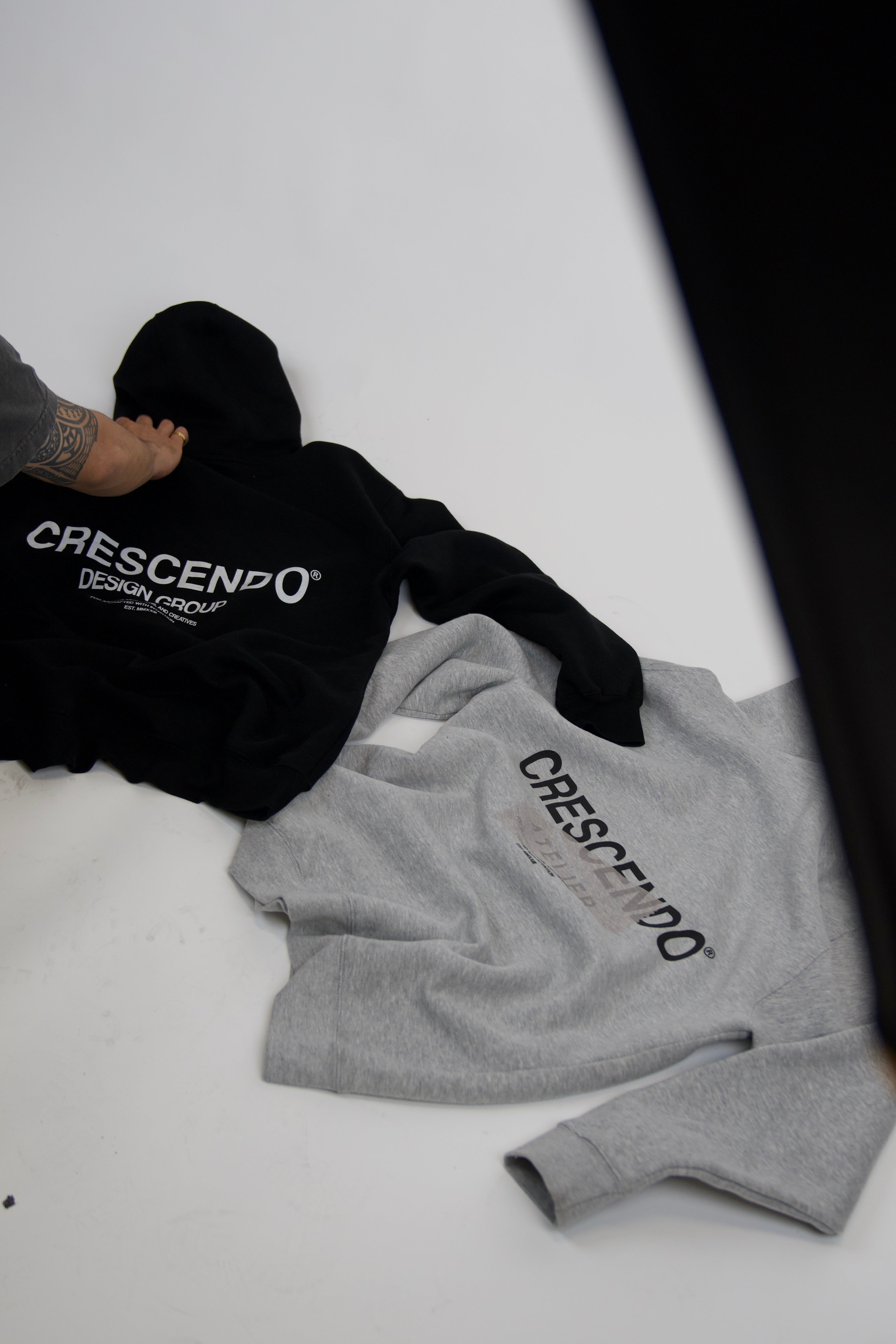 CRESCENDO ATELIER TAPE GRAY HOODIE